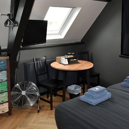 De Gusto Bed & Breakfast ชีดาม ภายนอก รูปภาพ